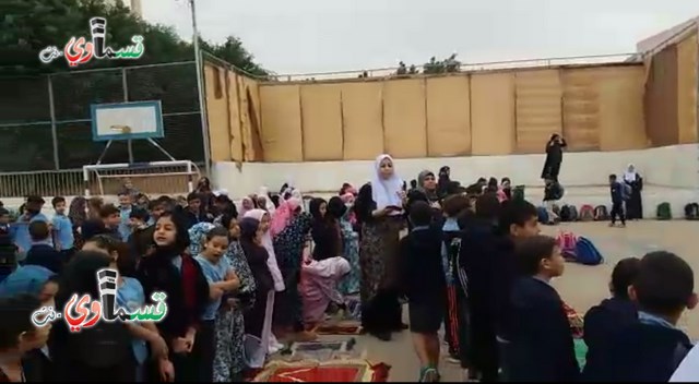 فيديو: طلاب مدرسة جنة ابن رشد يؤدون صلاة الاستسقاء في ساحة المدرسة بعد انحباس الامطار 